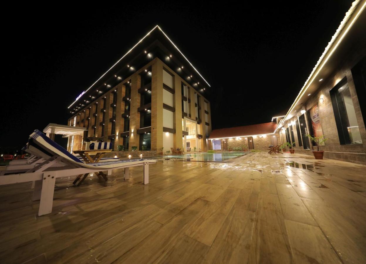Sarovar Portico, Somnath Luaran gambar